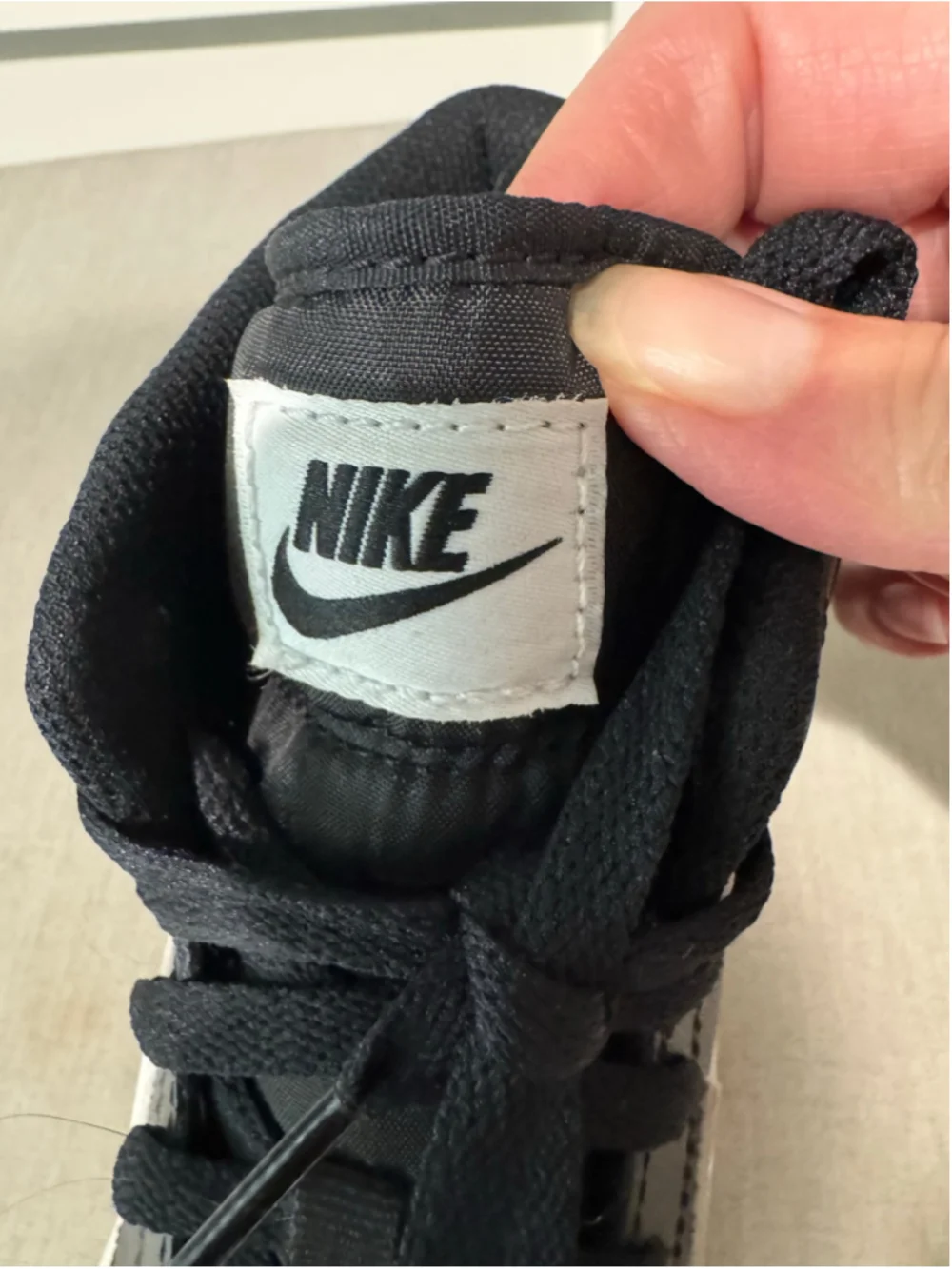 Women's Nike High Top Sneakers Black and White Size 8.5